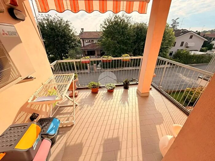 Appartamento trilocale in vendita in Via Eugenio Montale, Brescello