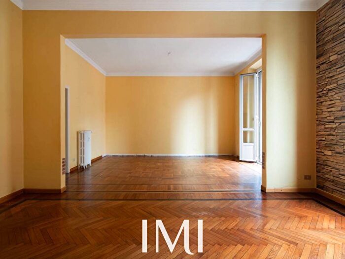 Appartamento con 5 locali in affitto in Viale Papiniano, Solari, Milano