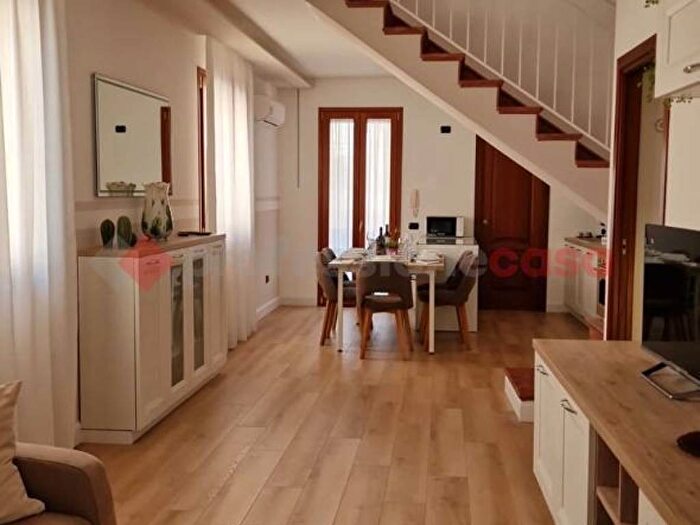 Casa trilocale in affitto in Via Nicola Ricciotti, Centro, Manduria