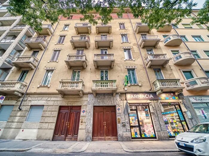 Appartamento bilocale in vendita in Corso Peschiera, Torino