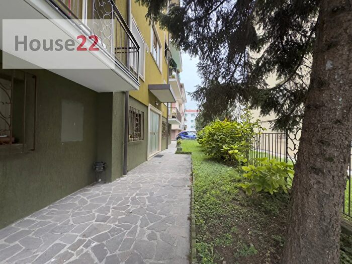 Appartamento trilocale in vendita in Via Corbetta, Vicenza