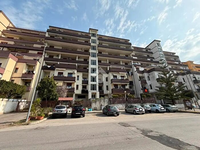 Appartamento quadrilocale in vendita in Via Gennaro Buongiorno, Salerno