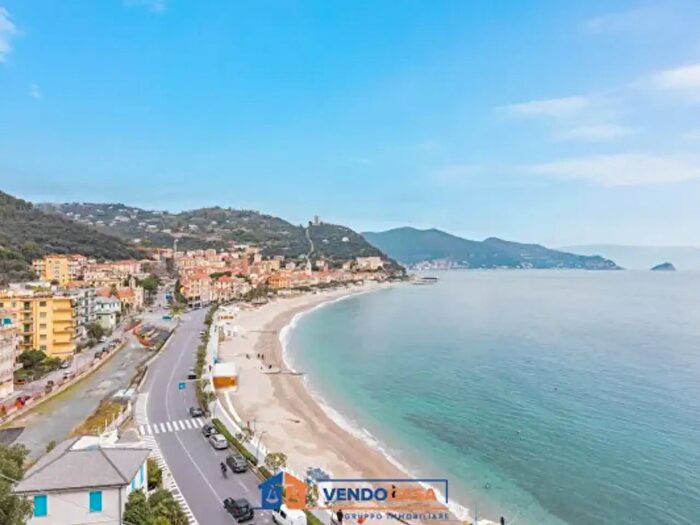 Appartamento bilocale in vendita in Via Aurelia, Noli