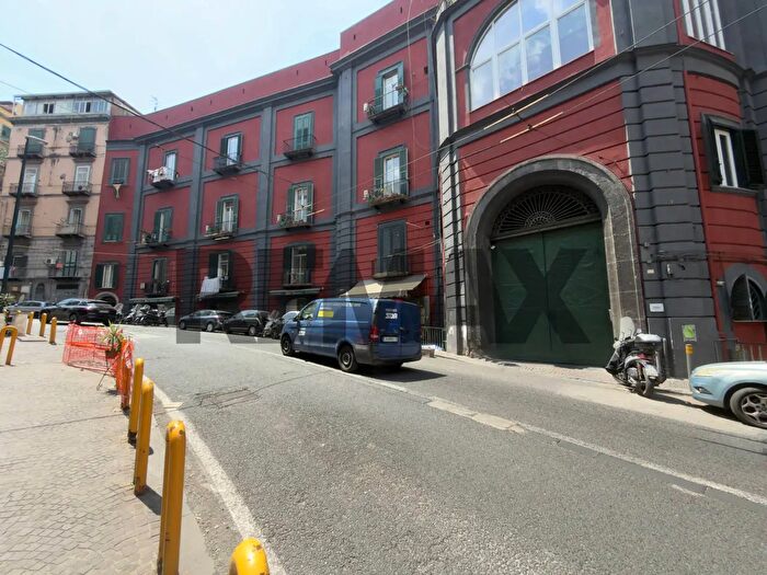 Appartamento bilocale in affitto in Via Salvator Rosa, Napoli