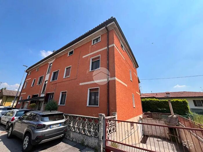 Appartamento trilocale in vendita in Piazza San Siro, Castel Mella