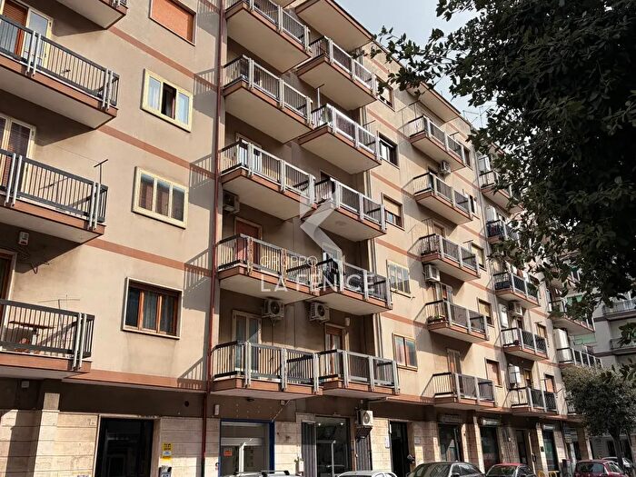 Appartamento trilocale in vendita in Viale dei Lecci, Martina Franca