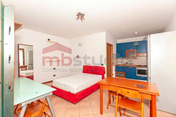 Appartamento monolocale in vendita in Via Giuseppe Parini, Tradate