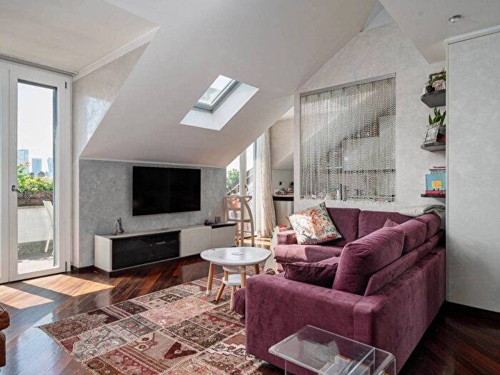 Casa trilocale in affitto in Via Pietro Maroncelli, Garibaldi Corso Como, Milano