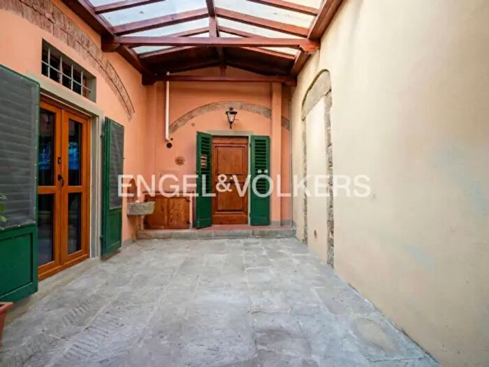 Casa con 6 locali in vendita in Via Vecchia Pisana, Lastra A Signa