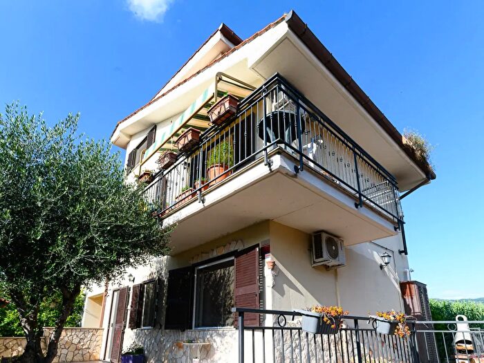 Casa con 5 locali in vendita in Via Urbano Rattazzi, Tivoli
