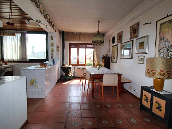 Appartamento con 6 locali in affitto in Via Ignazio Valenti, Centro, Tremestieri Etneo