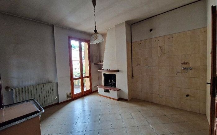 Appartamento trilocale in vendita in Montese