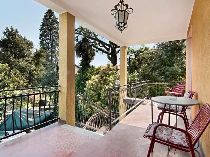 Appartamento trilocale in affitto in Via Gorgotto, Gravedona ed Uniti