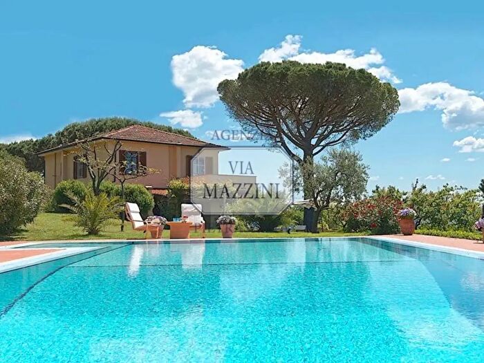 Casa con 10 locali in vendita in O Zilloro, Massarosa