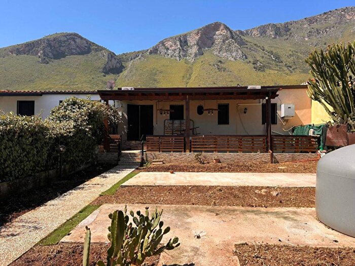 Casa con 5 locali in affitto in Via Piano Sperone, Torre Colonna Sperone, Altavilla Milicia