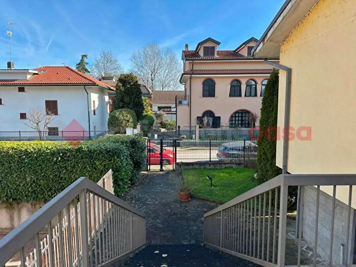 Case in Vendita e in Affitto - 2