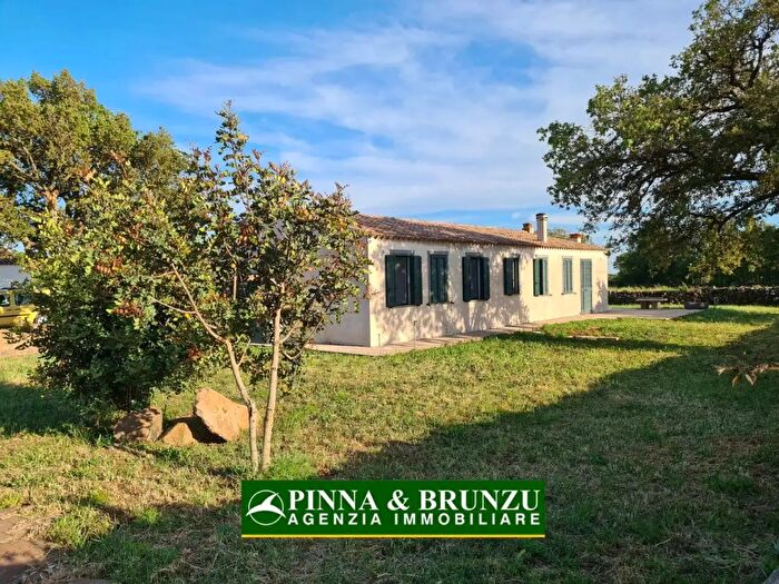Casa con 8 locali in vendita in Localita Aiga, Abbasanta