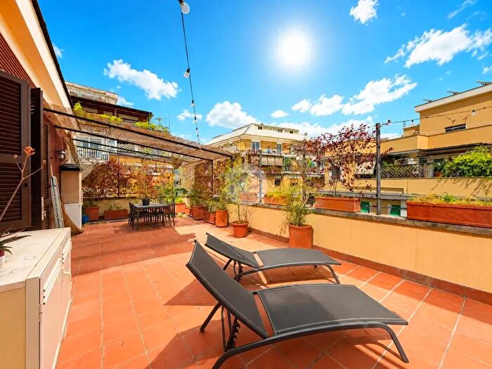 Appartamento monolocale in affitto in Via Circonvallazione Gianicolense, Roma