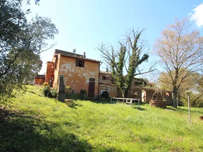 Casa con 6 locali in vendita in Via delle Coltelline, Empoli