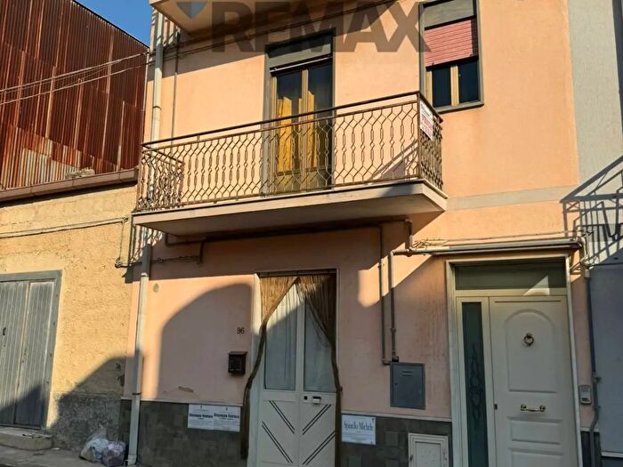Casa con 6 locali in vendita in Via Virgilio, Grammichele
