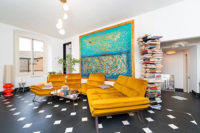 Appartamento con 7 locali in vendita in Piazza Meridiana, Genova