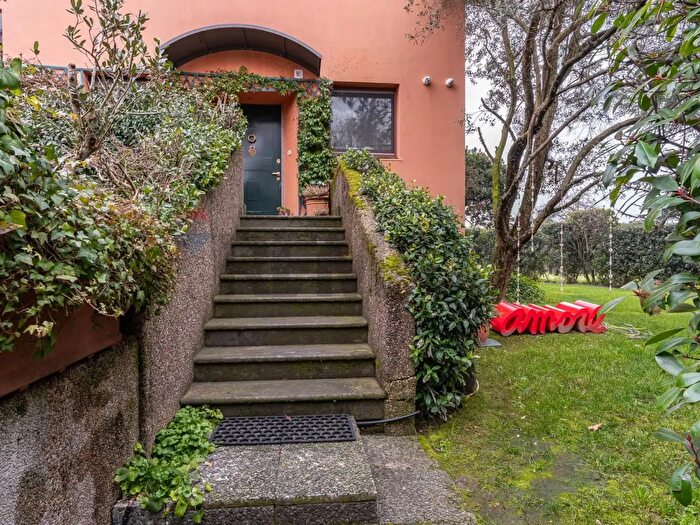 Casa con 6 locali in vendita in Via Strada, Segrate