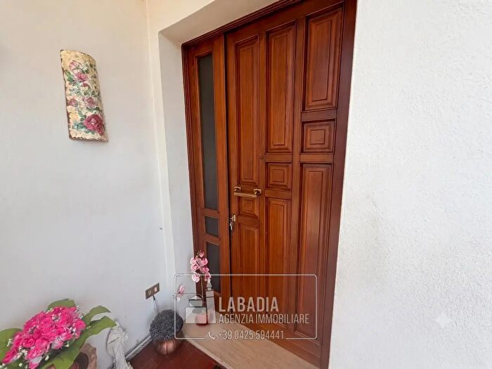 Casa quadrilocale in vendita in Via Gorghi, Canda