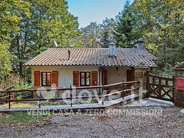 Casa con 5 locali in vendita in Via Faggeta, Caprese Michelangelo