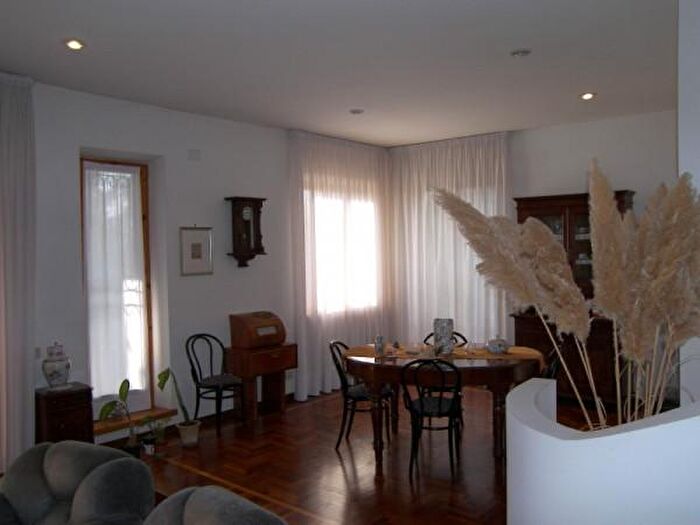 Casa con 6 locali in vendita in Via Aldo Moro, Santa Maria Nuova