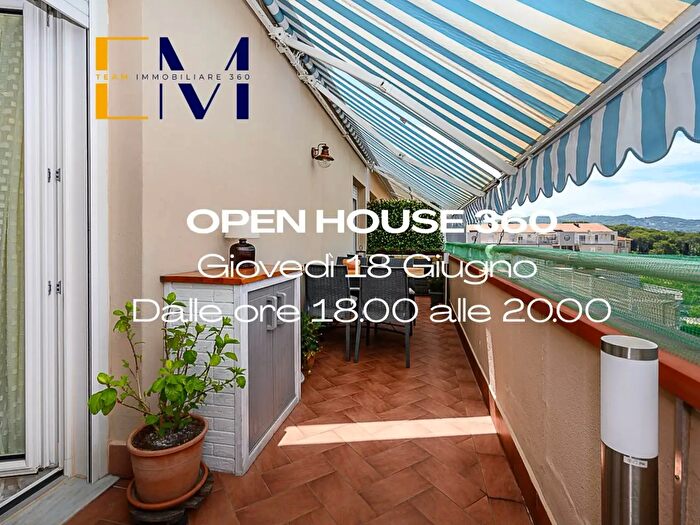 Appartamento con 5 locali in vendita in Via Giotto, Livorno