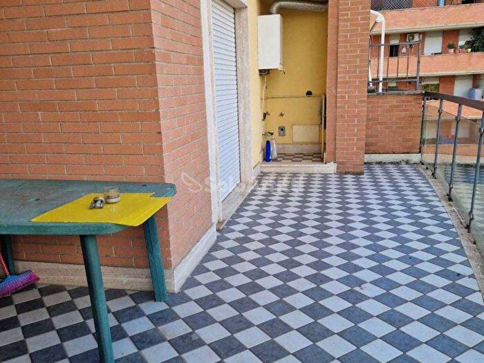 Appartamento trilocale in affitto in Via Federico Fellini, Pomezia Centro, Pomezia