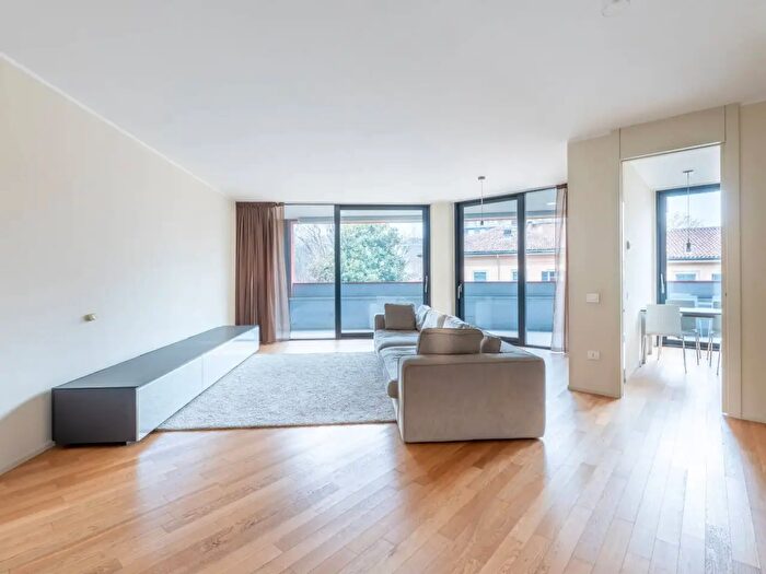 Appartamento quadrilocale in vendita in Via Davide Campari, Sesto San Giovanni