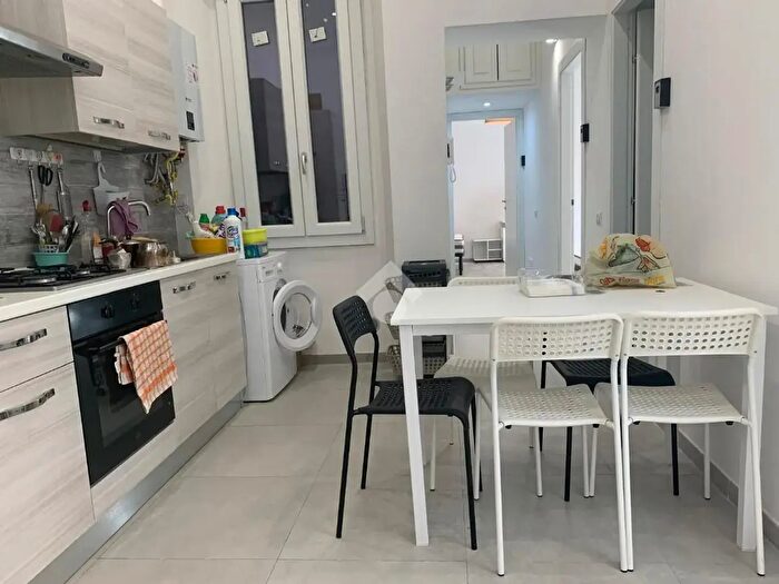 Appartamento trilocale in affitto in Via Appia Nuova, Roma