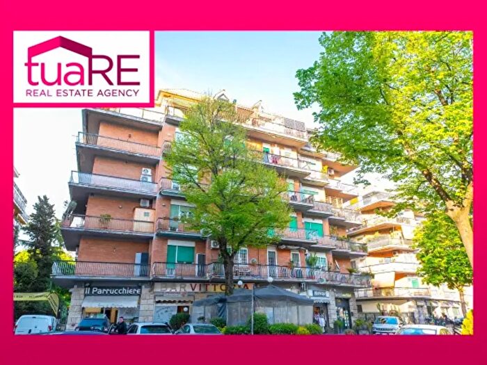 Appartamento in vendita in Via Silvestri, Roma