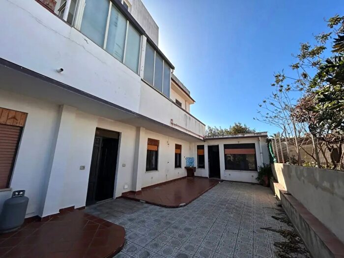 Casa quadrilocale in affitto in Via Ponte Califi, Barcellona Pozzo Di Gotto