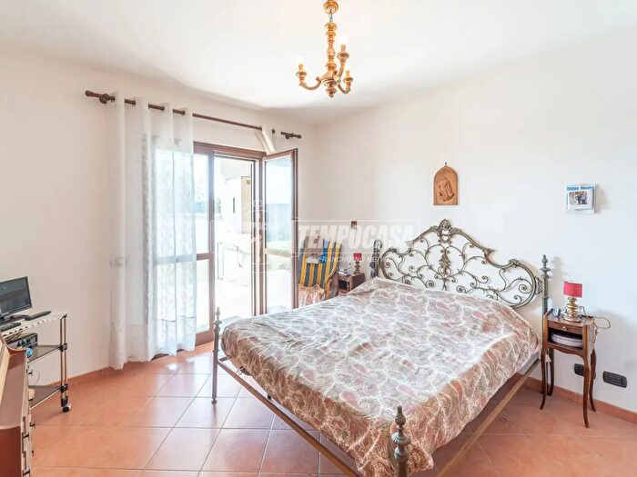 Appartamento bilocale in vendita in Via Carlo Alberto dalla Chiesa, Pomezia