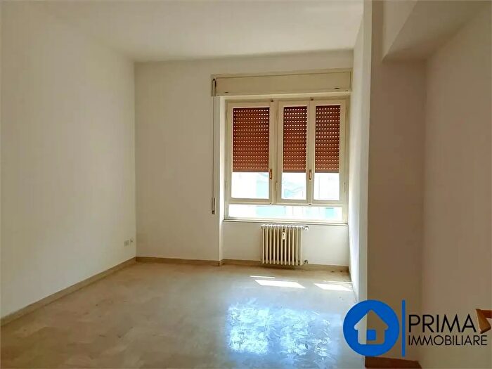 Appartamento quadrilocale in affitto in Terni