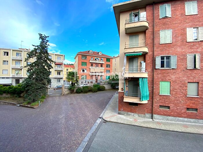 Appartamento trilocale in vendita in Via Guido Cavalcanti, Torino