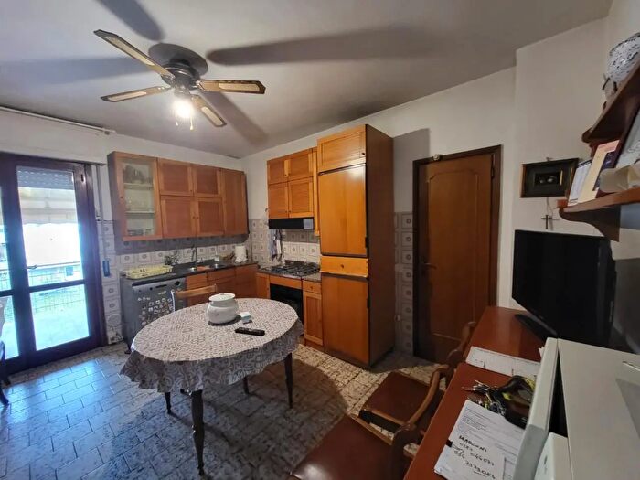 Appartamento con 5 locali in vendita in Calcinaia