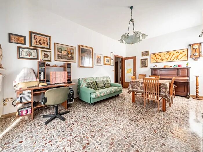 Appartamento trilocale in vendita in Via Tito Livio, Reggio nell'Emilia