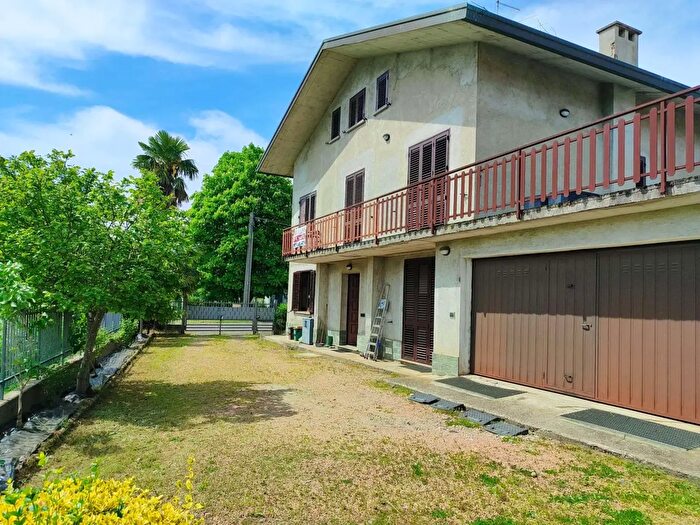 Casa quadrilocale in vendita in Via del Castagneto, Olgiate Comasco