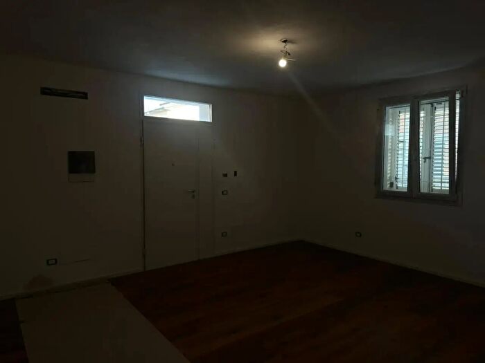 Appartamento trilocale in vendita in Capraia E Limite