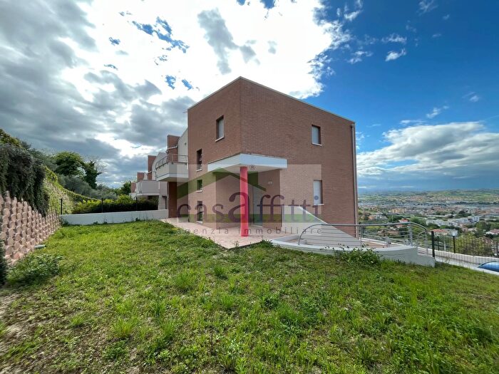 Casa con 10 locali in vendita in Via Belvedere, San Giovanni Teatino