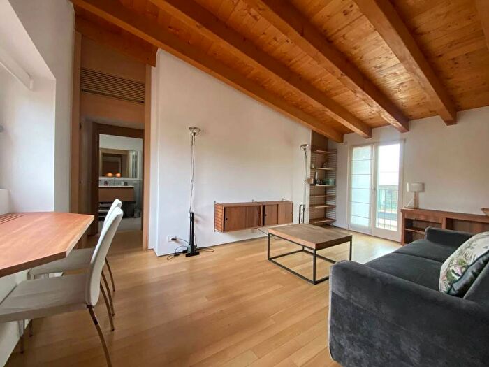 Appartamento bilocale in affitto in Via Broletto, Duomo, Milano