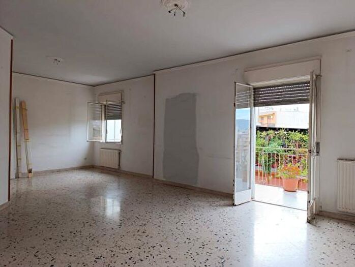 Appartamento quadrilocale in vendita in Via Giuseppe Ingegneros, Palermo