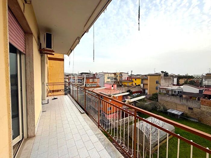 Appartamento quadrilocale in vendita in Via Luigi Einaudi, Volla