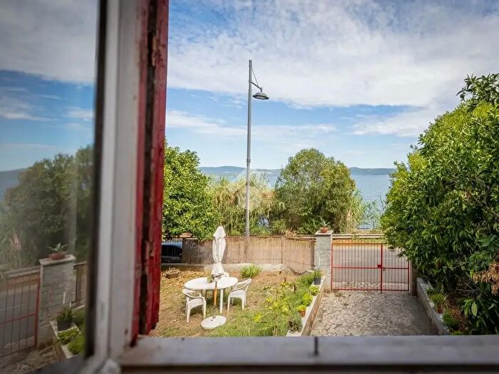 Casa con 6 locali in vendita in Via Reginaldo Belloni, Anguillara Sabazia