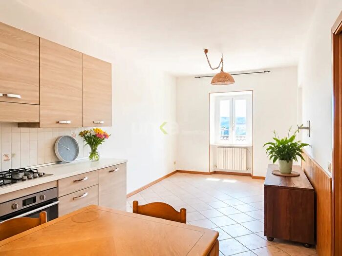 Appartamento quadrilocale in vendita in Via Roccabella Snc, Jesi