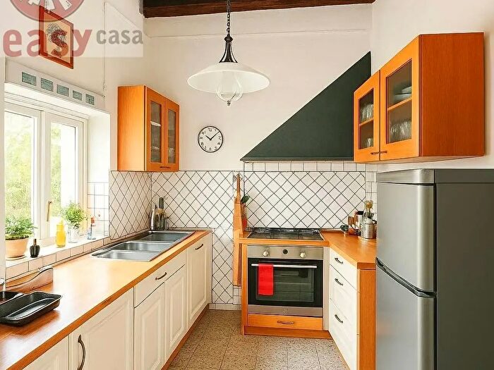 Appartamento con 5 locali in vendita in Via dei Fossi, Lucca