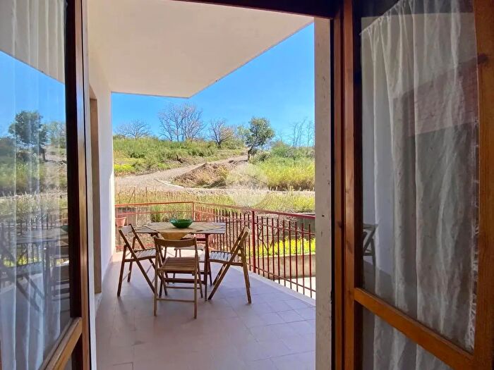 Appartamento trilocale in vendita in Via Dottor La Terza, Scalea